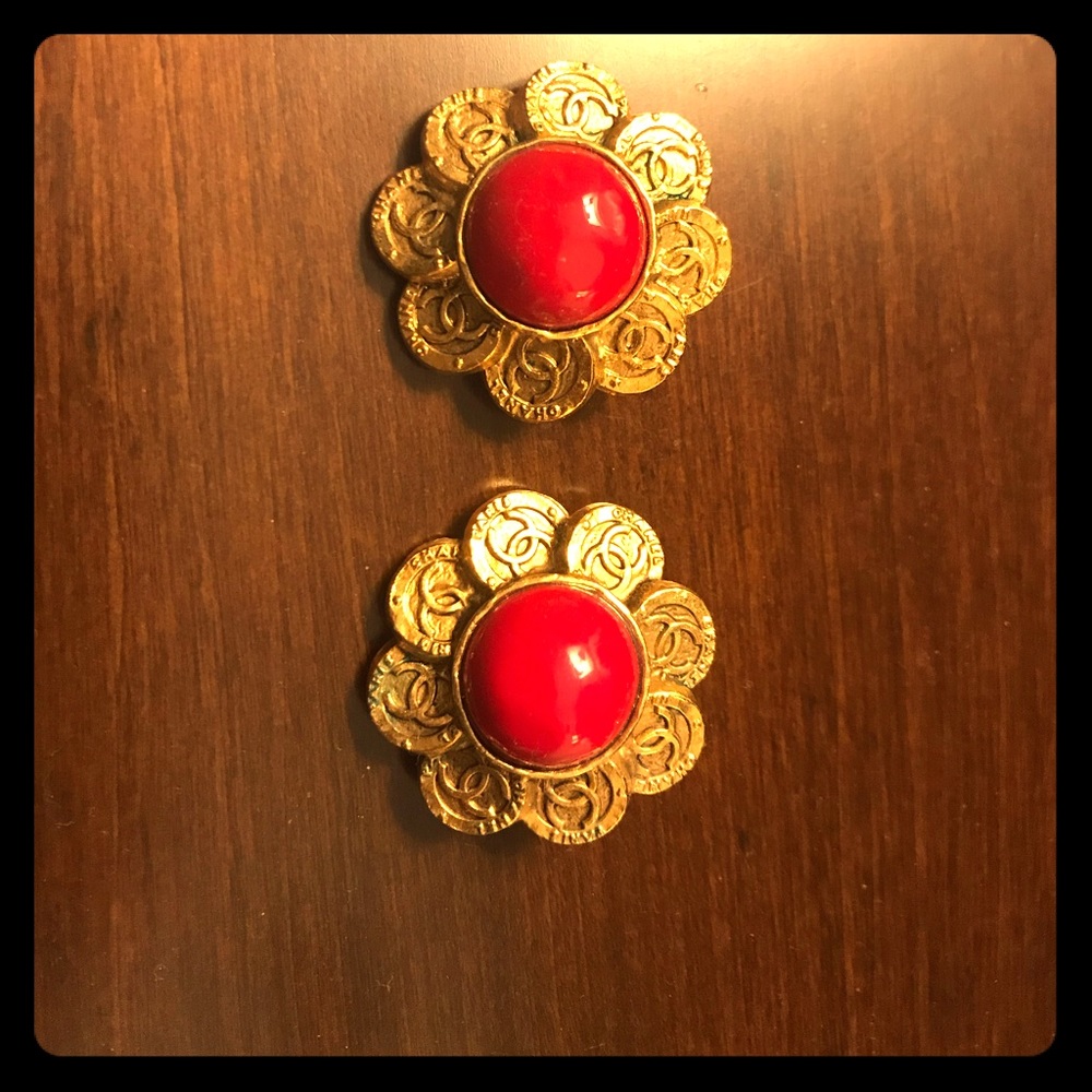 Gorgeous, Vintage Chanel Clip Ons